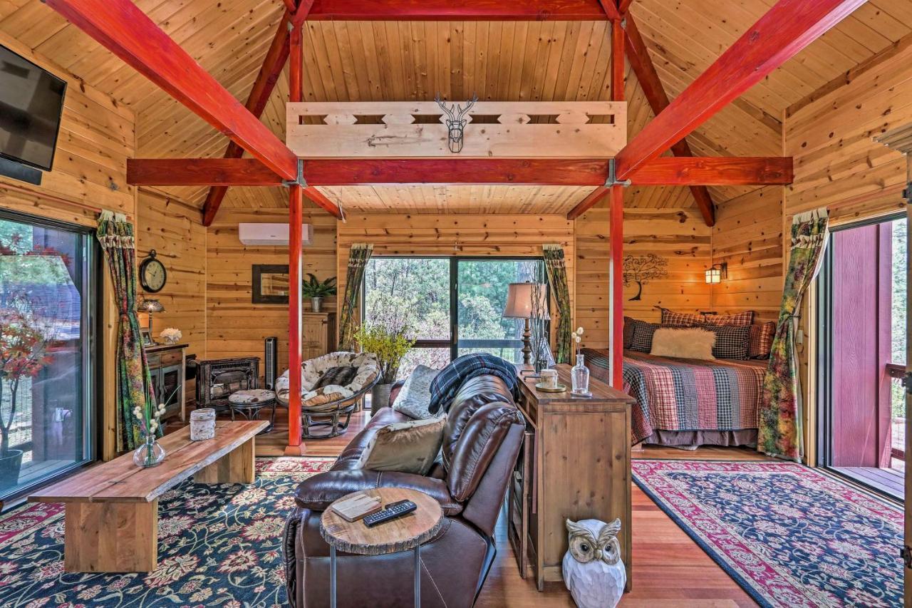 Romantic Strawberryandpine Studio Cabin With Deck! Esterno foto