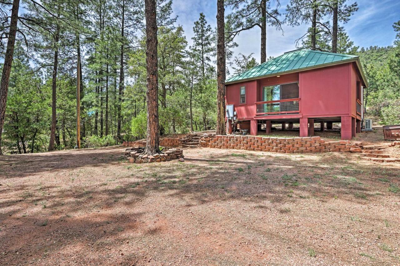 Romantic Strawberryandpine Studio Cabin With Deck! Esterno foto